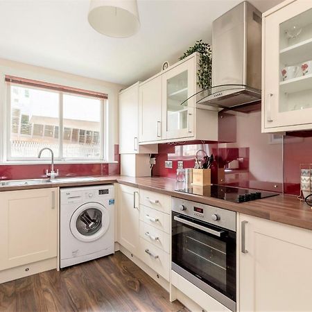 Stunning 1 Bed At Holyrood Palace & Arthurs Seat Édimbourg Extérieur photo