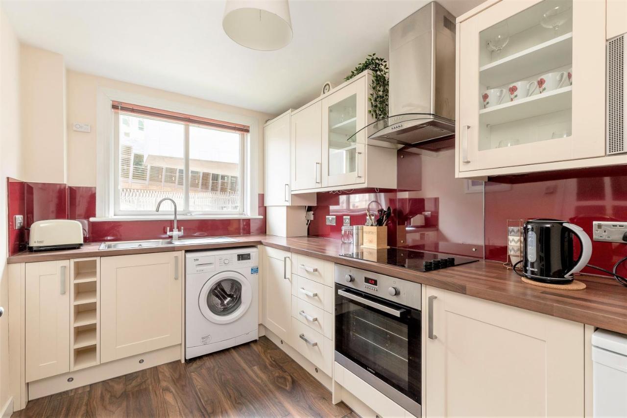 Stunning 1 Bed At Holyrood Palace & Arthurs Seat Édimbourg Extérieur photo