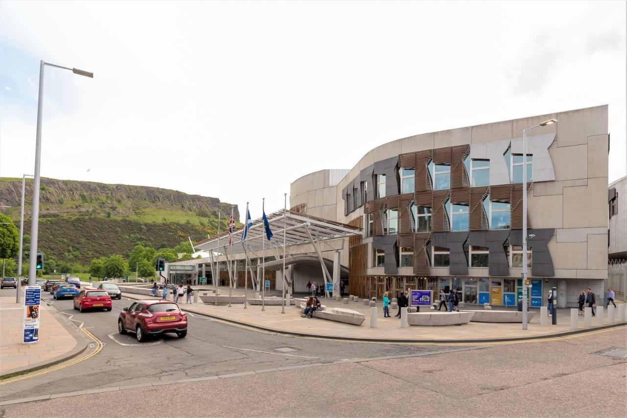 Stunning 1 Bed At Holyrood Palace & Arthurs Seat Édimbourg Extérieur photo