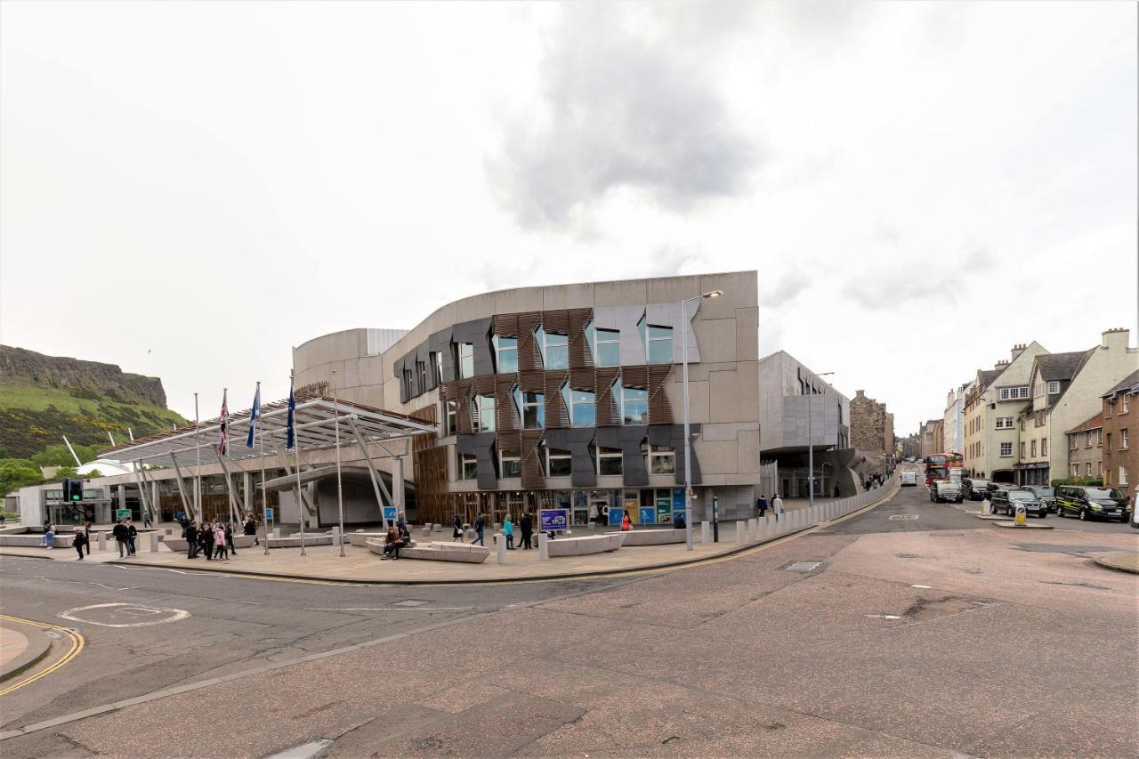 Stunning 1 Bed At Holyrood Palace & Arthurs Seat Édimbourg Extérieur photo