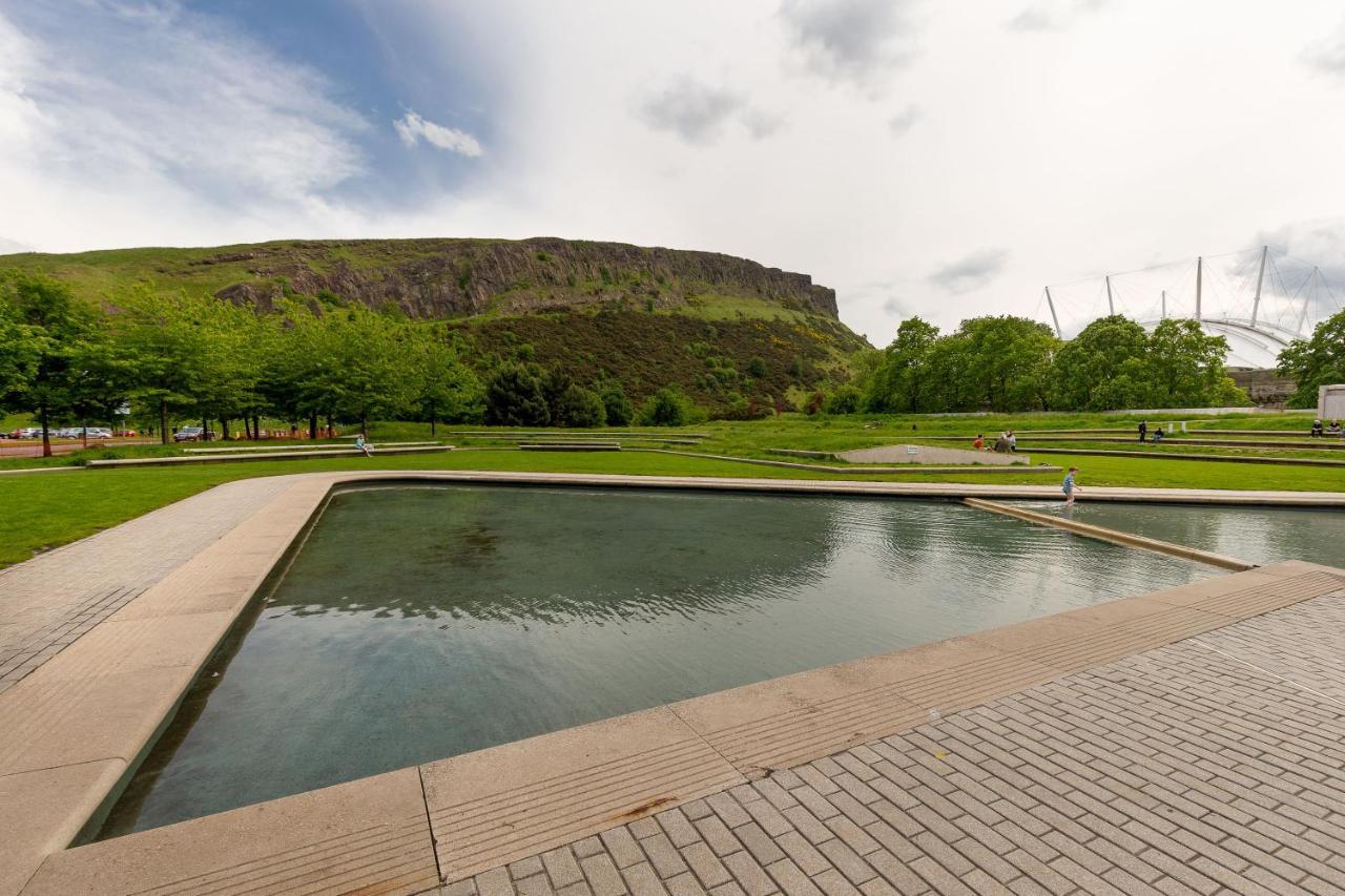 Stunning 1 Bed At Holyrood Palace & Arthurs Seat Édimbourg Extérieur photo